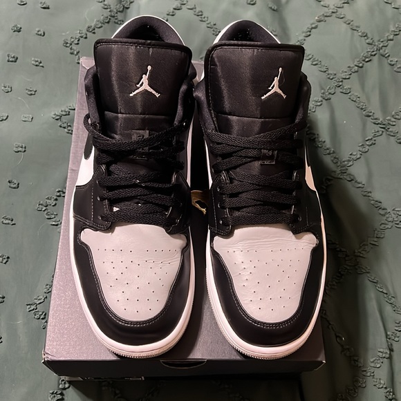 Jordan 1  Low - Size 15 
LT smoke grey /Black/White  color combo. - Picture 2 of 12
